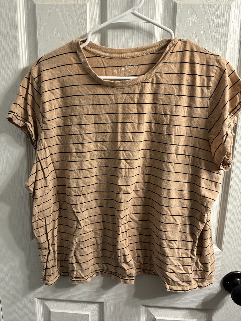 Universal Thread Beige Striped Short Sleeve Tee